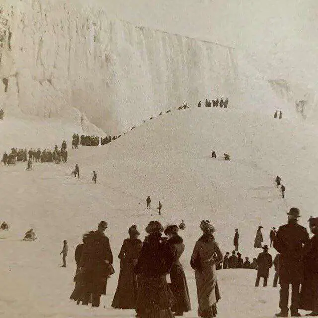 Frozen Niagara Falls, 1902